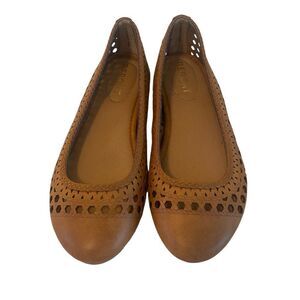 Report Madella Laser Cut Round Toe Flats in Ladies Sz 6.5
